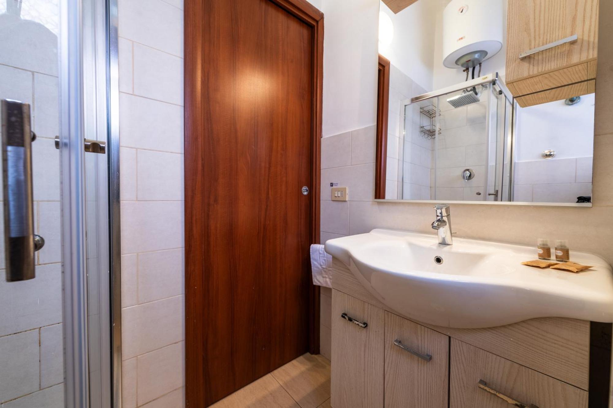 Cipro Tiny House Apartment Рим Екстериор снимка